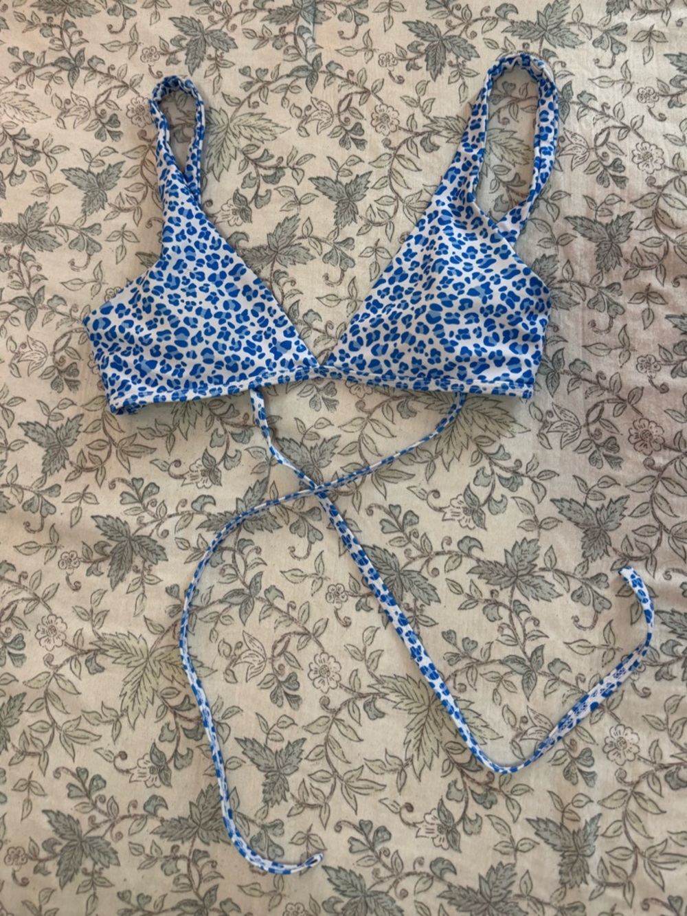 SHEIN Blue and White Leopard Print Bikini Top